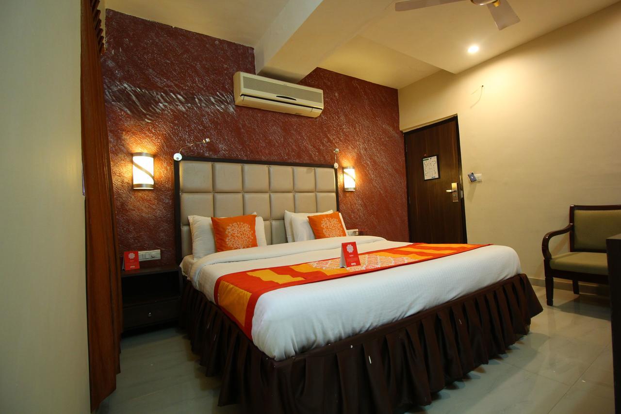 Oyo 8786 Hotel Maan Residency Ahmadabad Zewnętrze zdjęcie