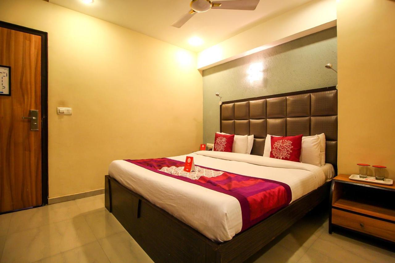 Oyo 8786 Hotel Maan Residency Ahmadabad Zewnętrze zdjęcie